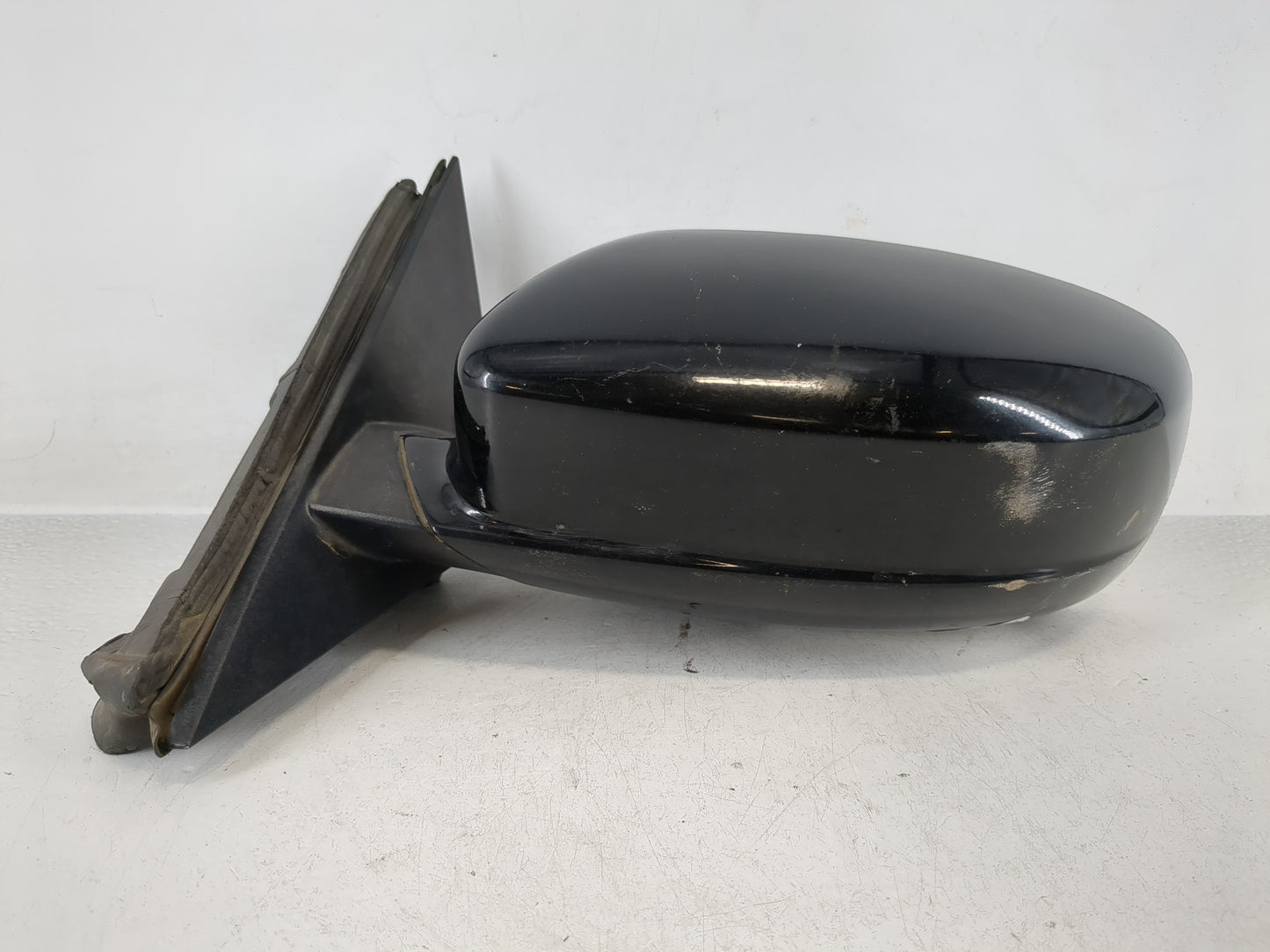 2011-2014 Chrysler 300 Driver Side View Mirror - Left Door Mirror OEM Used - Oemusedautoparts1.com