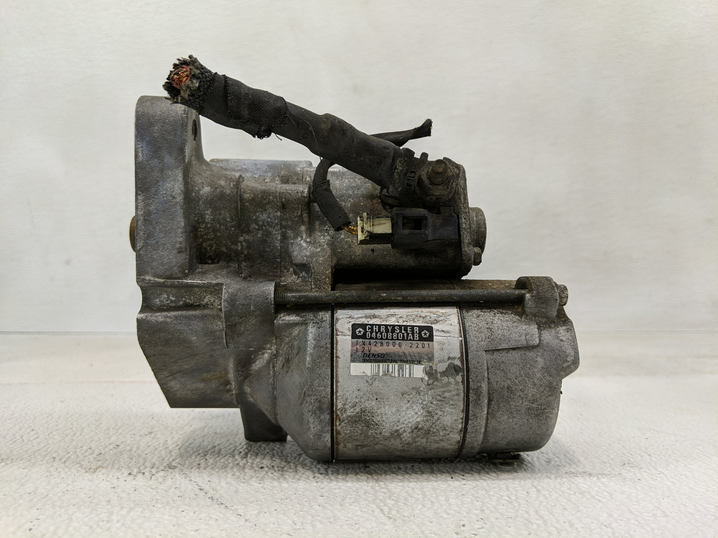 2005-2014 Chrysler 300 Car Starter Motor Solenoid OEM P/N:TN428000-2201 04608801AB Fits OEM Used Auto Parts - Oemusedautopar