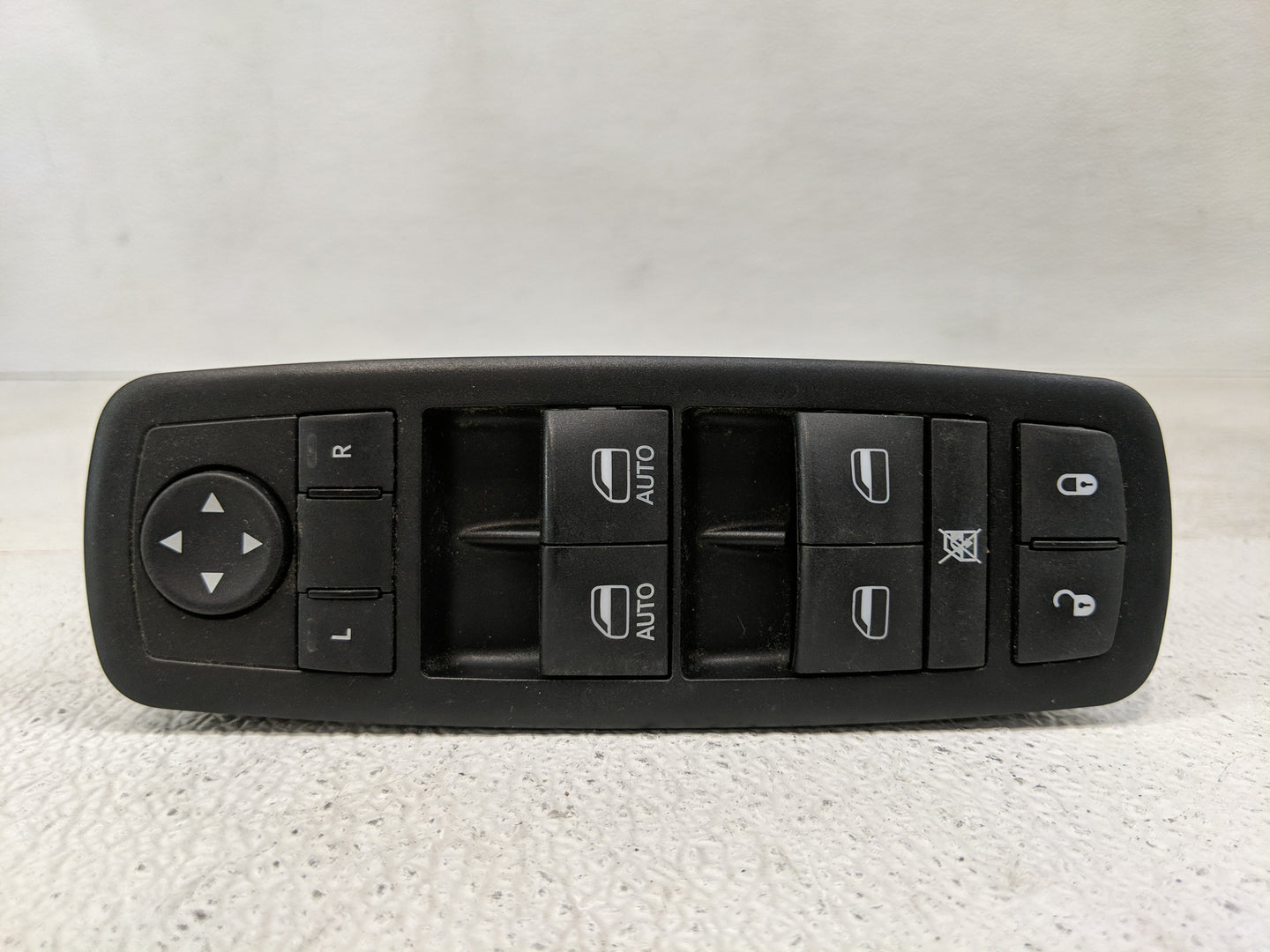 2011-2014 Chrysler 300 Master Power Window Switch Replacement Driver Side Left P/N:10017666 56046 823AC Fits OEM Used Auto P