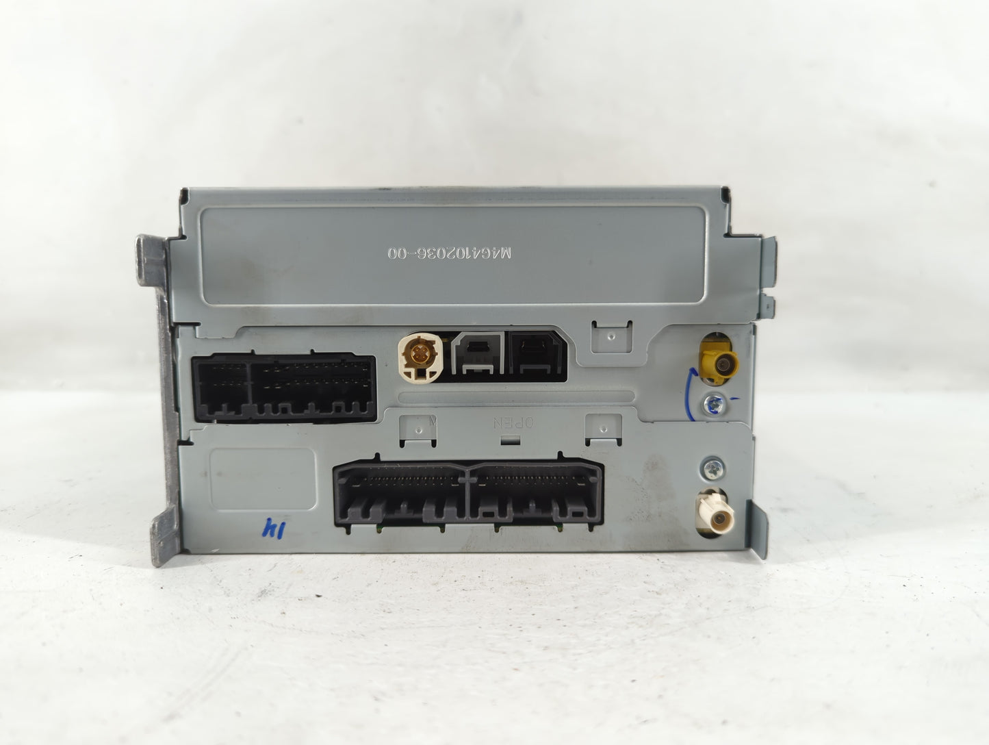2013 Chrysler 300 Radio AM FM Cd Player Receiver Replacement P/N:P05091367AG Fits Fits 2014 OEM Used Auto Parts - Oemusedaut