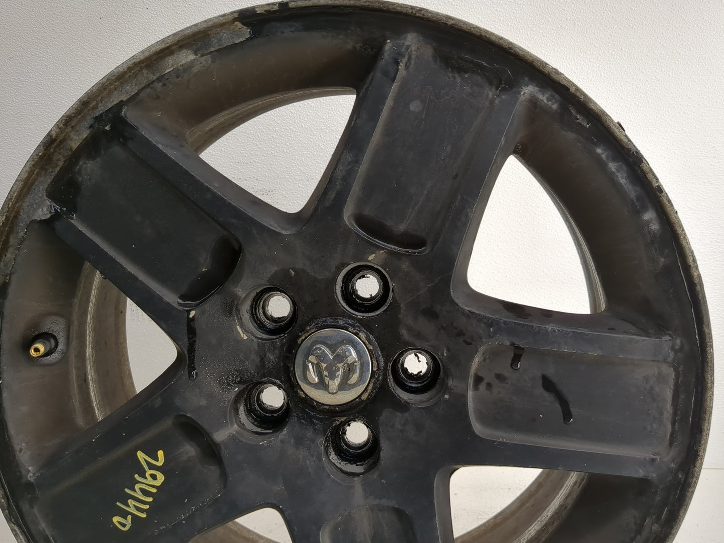 2011-2014 Chrysler 300 Oem Wheel Rim 1245917 - Oemusedautoparts1.com