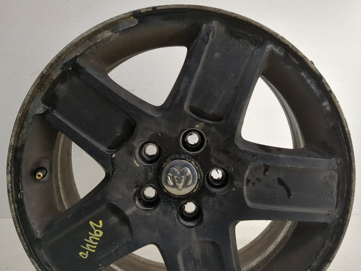 2011-2014 Chrysler 300 Oem Wheel Rim 1245917 - Oemusedautoparts1.com