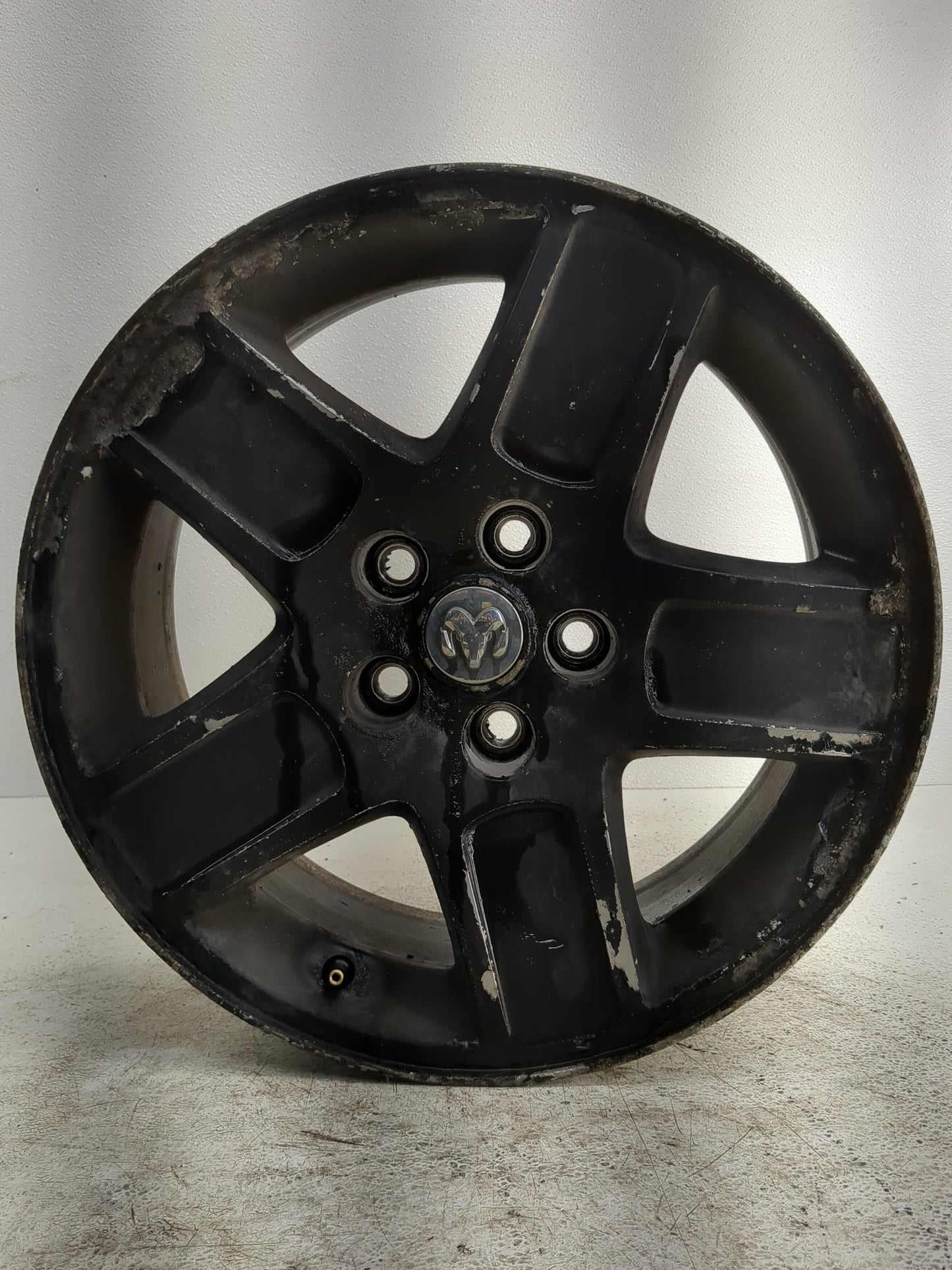 2011-2014 Chrysler 300 Oem Wheel Rim 1245920 - Oemusedautoparts1.com