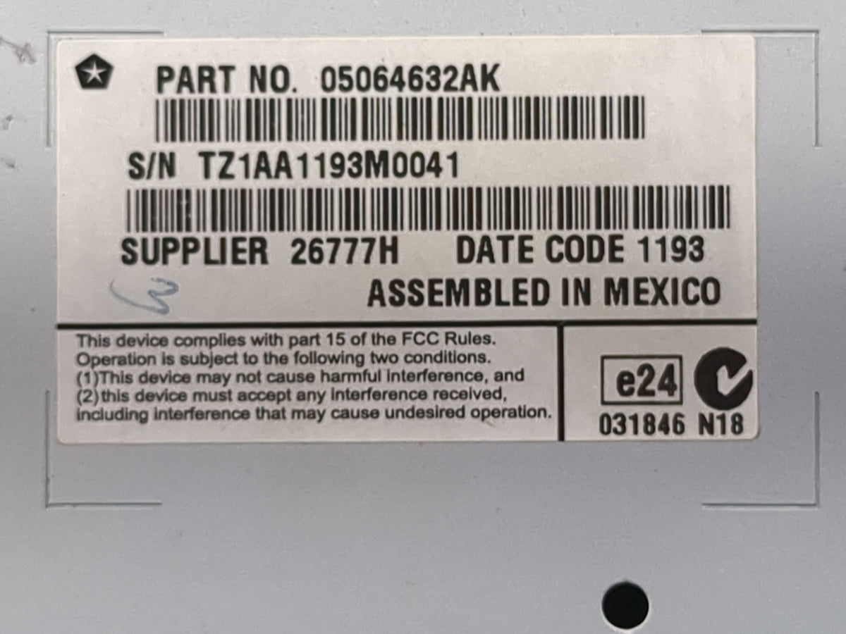 2011-2014 Chrysler 300 Information Radio Display Screen 1246715 - Oemusedautoparts1.com