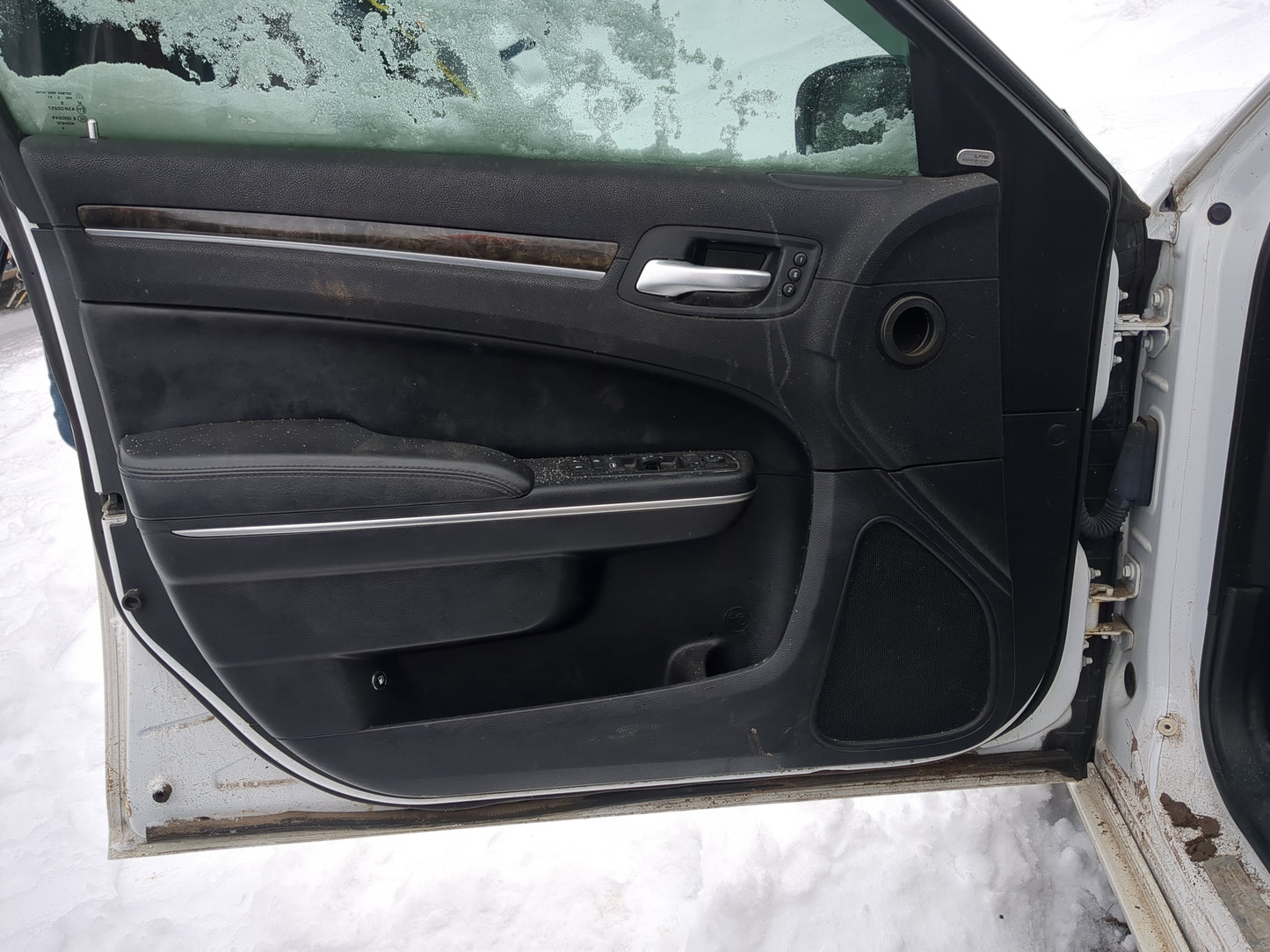 2013 Chrysler 300 Front Left Driver Interior Door Panel Trim - Oemusedautoparts1.com