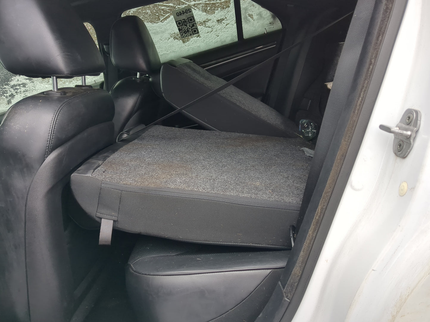 2013 Chrysler 300 Rear Seat Oem - Oemusedautoparts1.com
