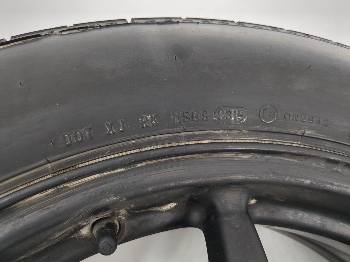 2011-2014 Chrysler 300 Spare Donut Tire Wheel Rim Oem - Oemusedautoparts1.com