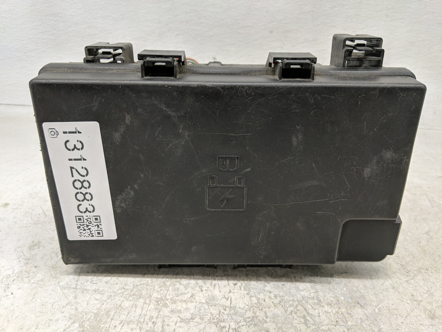 2013-2014 Chrysler 300 Fusebox Fuse Box Relay Module Tipm P68212474ad - Oemusedautoparts1.com