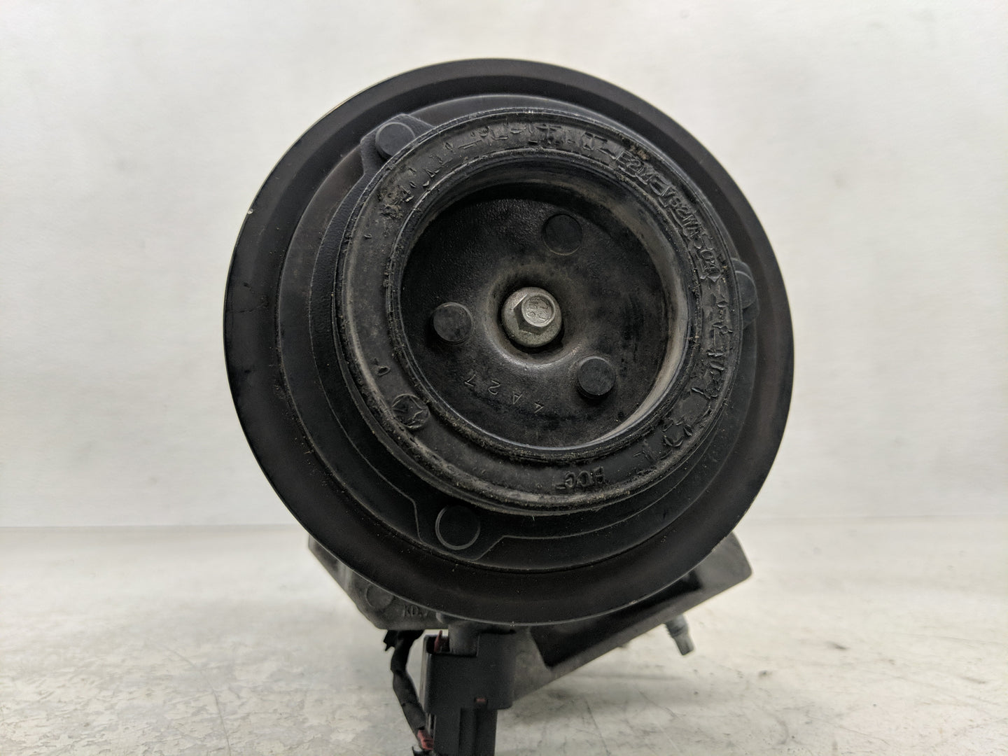 2011-2013 Chrysler 300 Air Conditioning A/c Ac Compressor Oem - Oemusedautoparts1.com