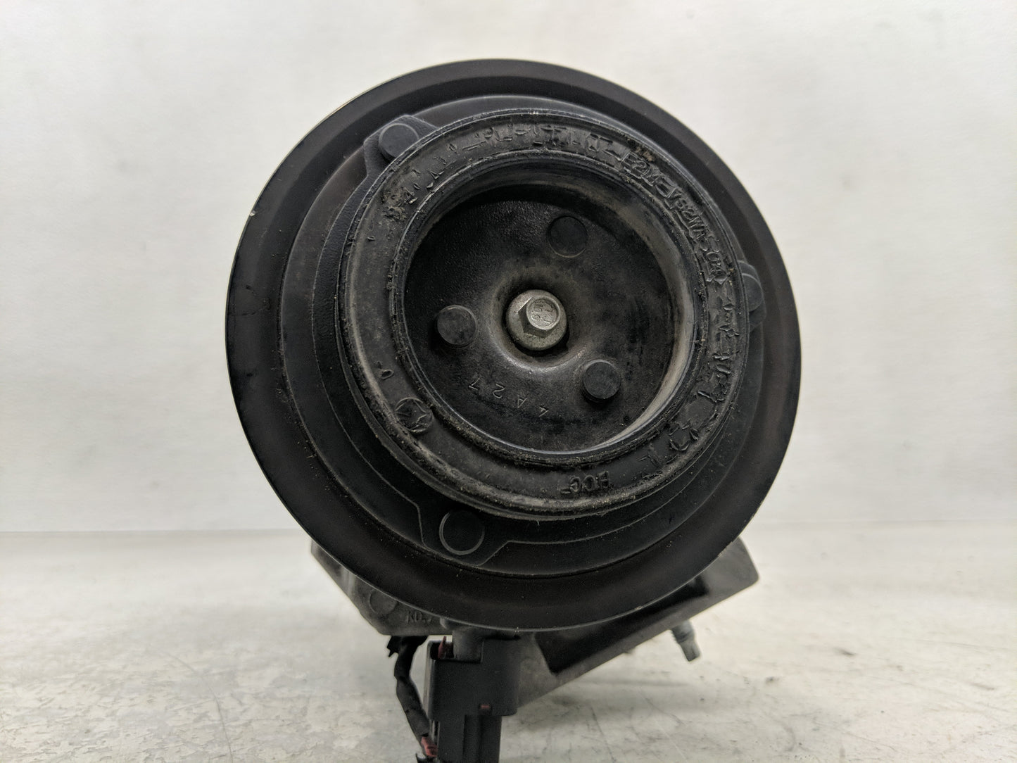 2011-2013 Chrysler 300 Air Conditioning A/c Ac Compressor Oem - Oemusedautoparts1.com
