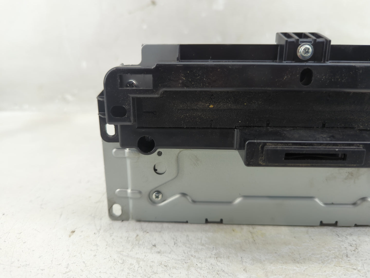 2012-2013 Chrysler 300 Radio AM FM Cd Player Receiver Replacement P/N:05091367AF Fits Fits 2012 2013 OEM Used Auto Parts - O