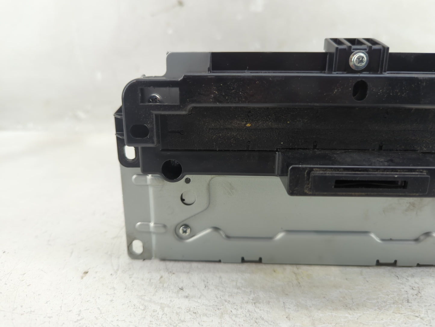 2012-2013 Chrysler 300 Radio AM FM Cd Player Receiver Replacement P/N:05091367AF Fits Fits 2012 2013 OEM Used Auto Parts - O