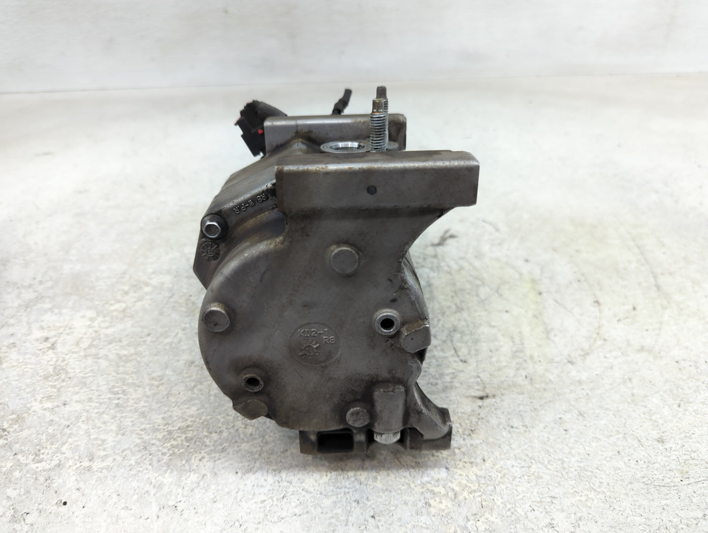2011-2013 Chrysler 300 Air Conditioning A/c Ac Compressor Oem - Oemusedautoparts1.com