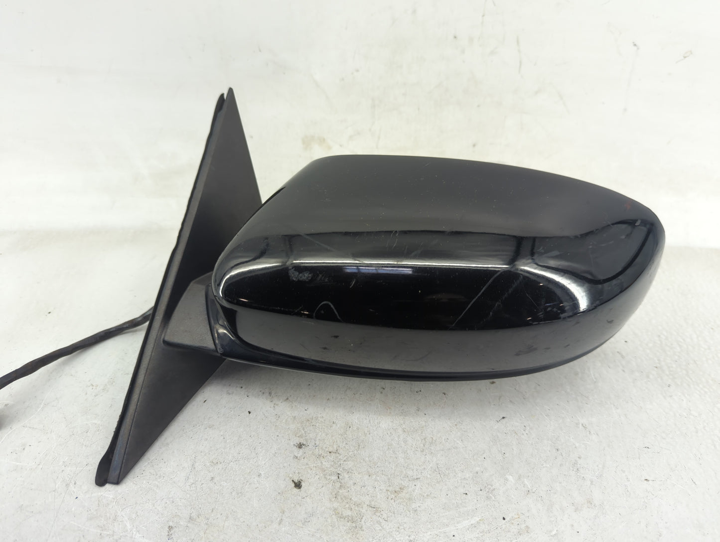 2011-2014 Chrysler 300 Driver Side View Mirror - Left Door Mirror OEM Used - Oemusedautoparts1.com