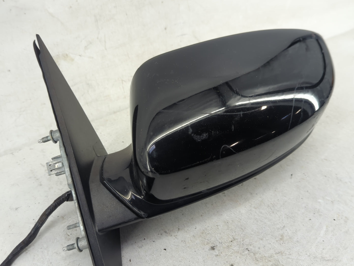 2011-2014 Chrysler 300 Driver Side View Mirror - Left Door Mirror OEM Used - Oemusedautoparts1.com