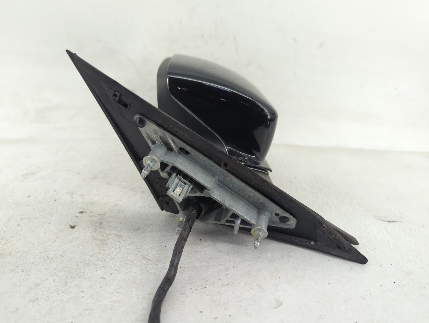 2011-2014 Chrysler 300 Driver Side View Mirror - Left Door Mirror OEM Used - Oemusedautoparts1.com