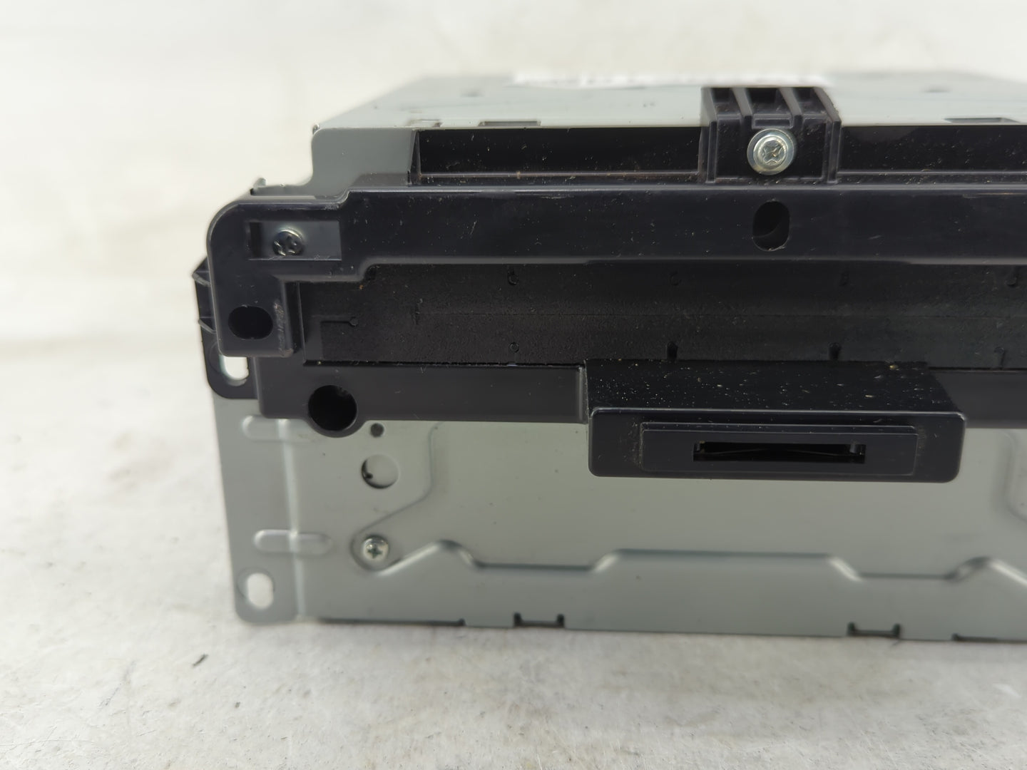 2013 Chrysler 300 Radio AM FM Cd Player Receiver Replacement P/N:P05091366AF Fits Fits 2014 OEM Used Auto Parts - Oemusedaut