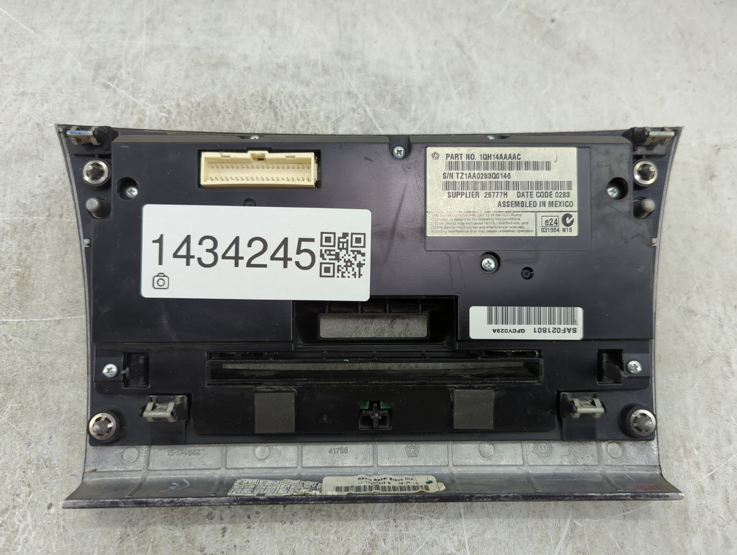 2013-2014 Chrysler 300 Climate Control Module Temperature AC/Heater Replacement P/N:1QH14AAAC Fits Fits 2013 2014 OEM Used A