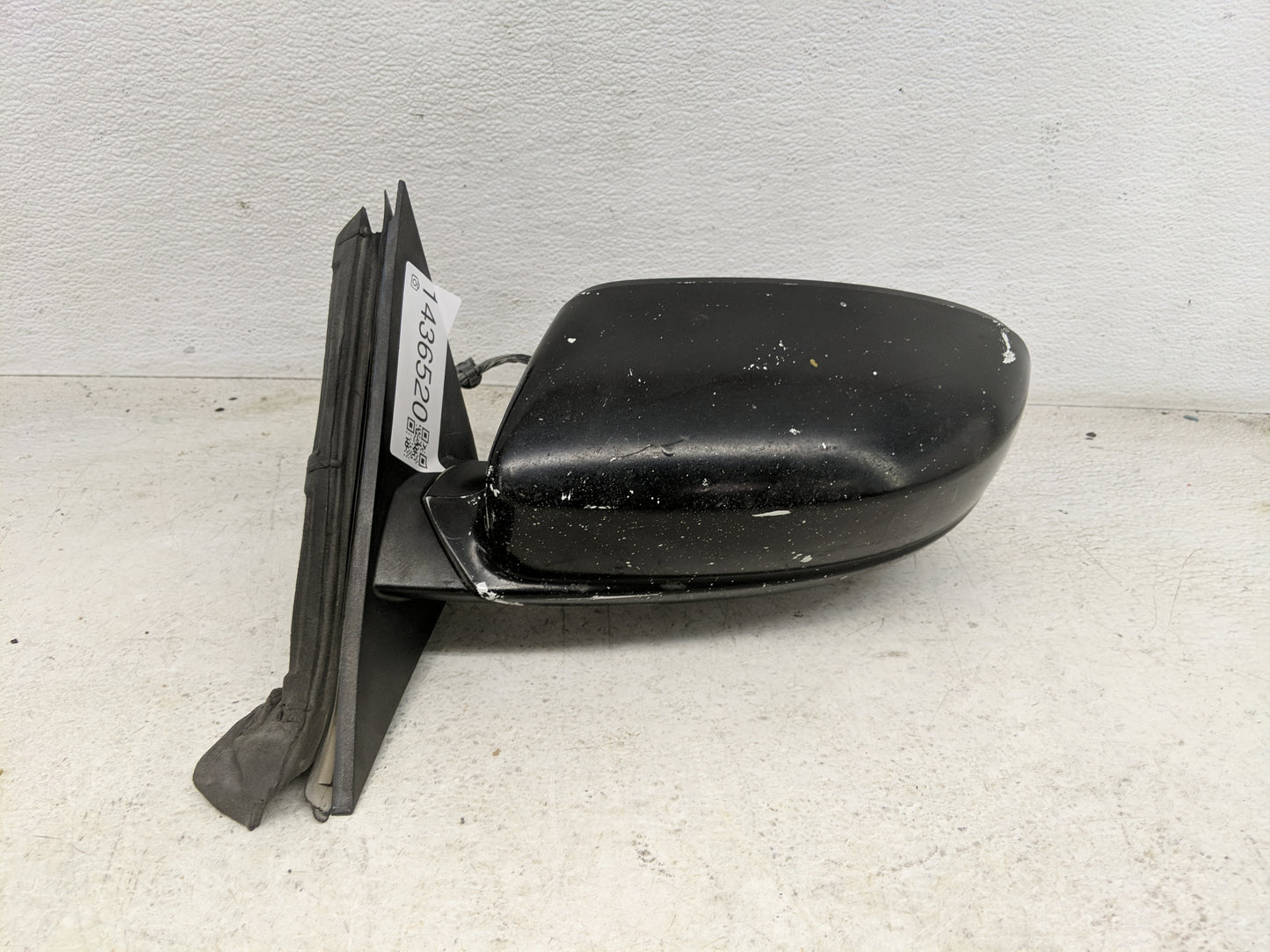 2011-2014 Chrysler 300 Driver Side View Mirror - Left Door Mirror OEM Used - Oemusedautoparts1.com