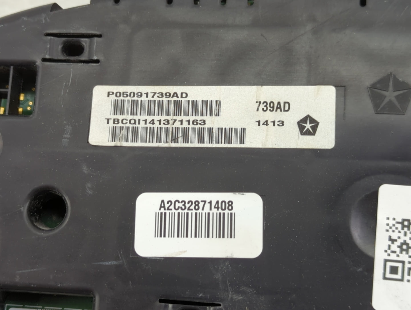 2013 Chrysler 300 Instrument Cluster Speedometer Gauges P/N:P05091739AD Fits OEM Used Auto Parts - Oemusedautoparts1.com