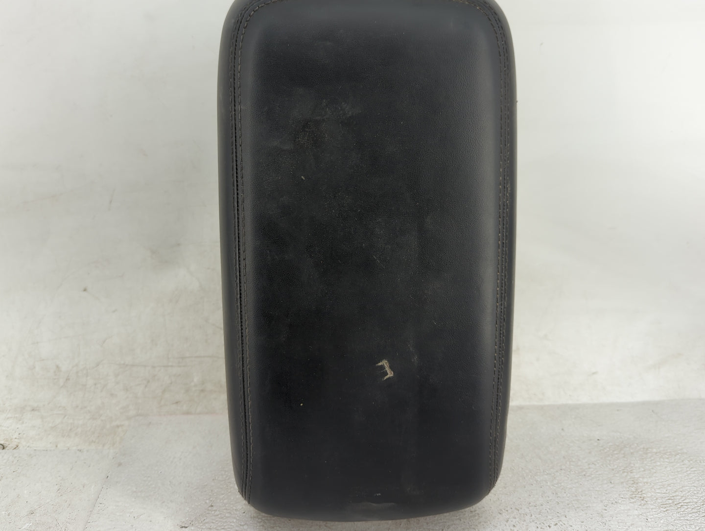 2013 Chrysler 300 Center Console Armrest Cover Lid Fits OEM Used Auto Parts - Oemusedautoparts1.com