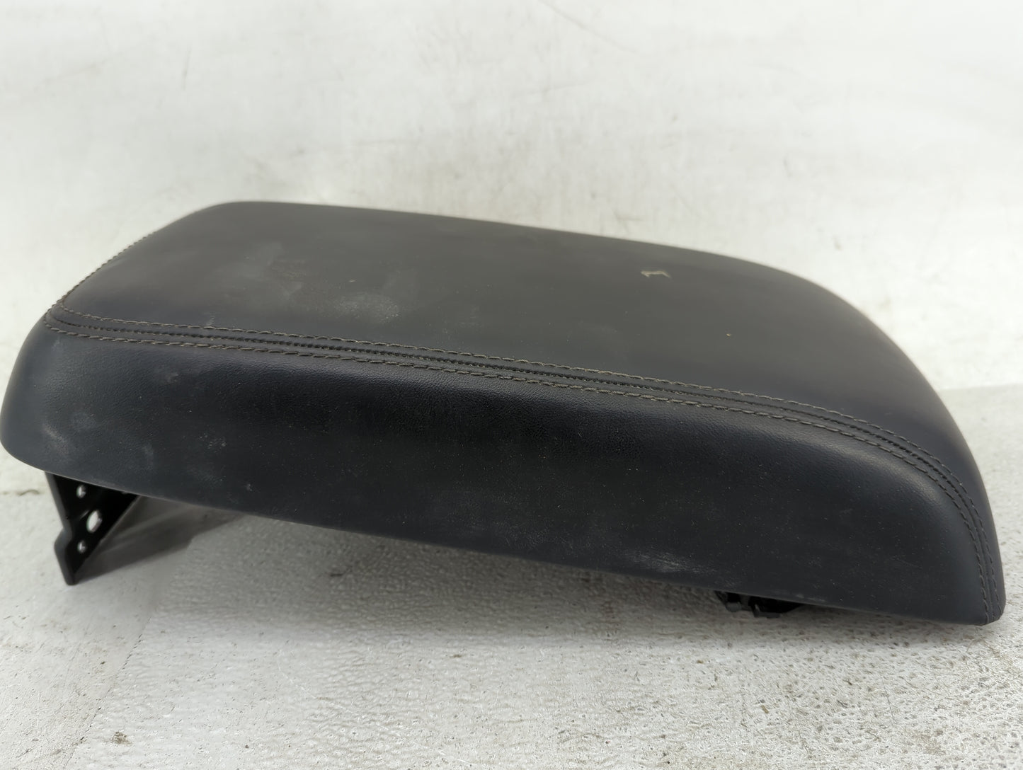 2013 Chrysler 300 Center Console Armrest Cover Lid Fits OEM Used Auto Parts - Oemusedautoparts1.com