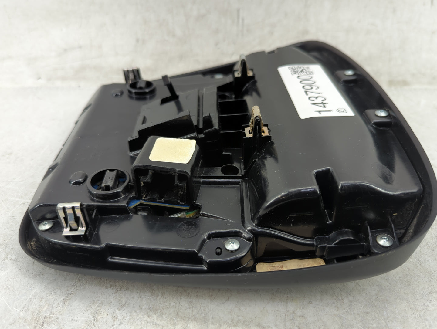 2013-2014 Chrysler 300 Overhead Roof Console 1437900 - Oemusedautoparts1.com