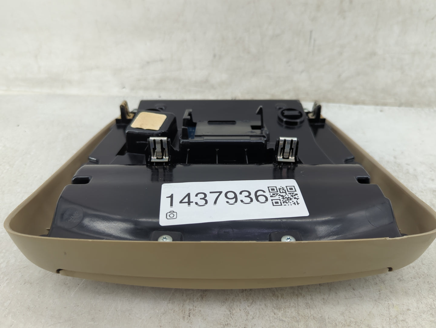 2013 Chrysler 300 Overhead Roof Console - Oemusedautoparts1.com