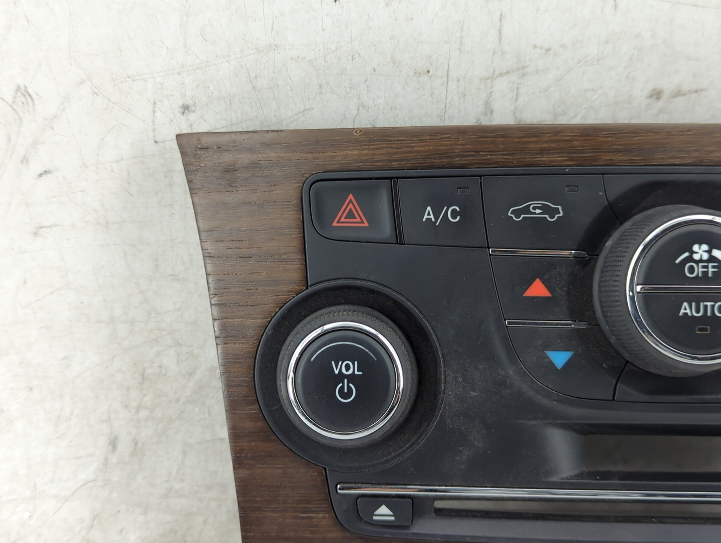 2013-2014 Chrysler 300 Climate Control Module Temperature AC/Heater Replacement P/N:1UW89AAAAA Fits Fits 2013 2014 OEM Used 
