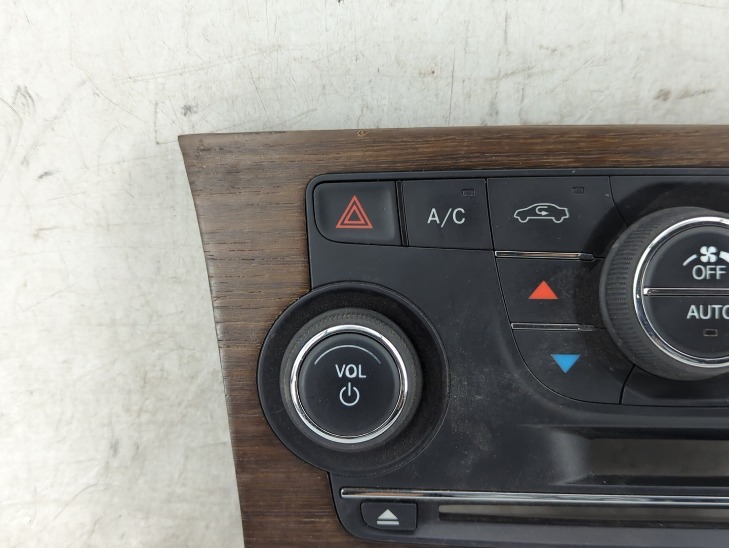 2013-2014 Chrysler 300 Climate Control Module Temperature AC/Heater Replacement P/N:1UW89AAAAA Fits Fits 2013 2014 OEM Used 