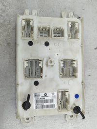 2013-2013 Chrysler 300 Body Control Module Bcm Inner Cabin Fuse Box - Oemusedautoparts1.com