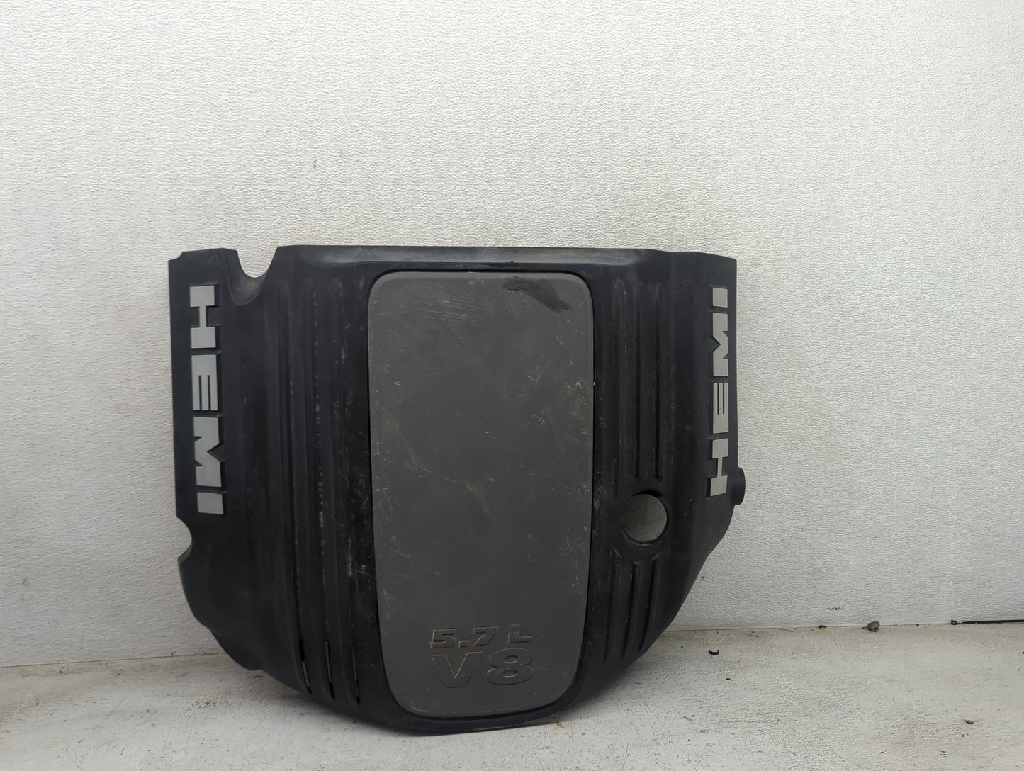 2013 Chrysler 300 Engine Cover Black - Oemusedautoparts1.com