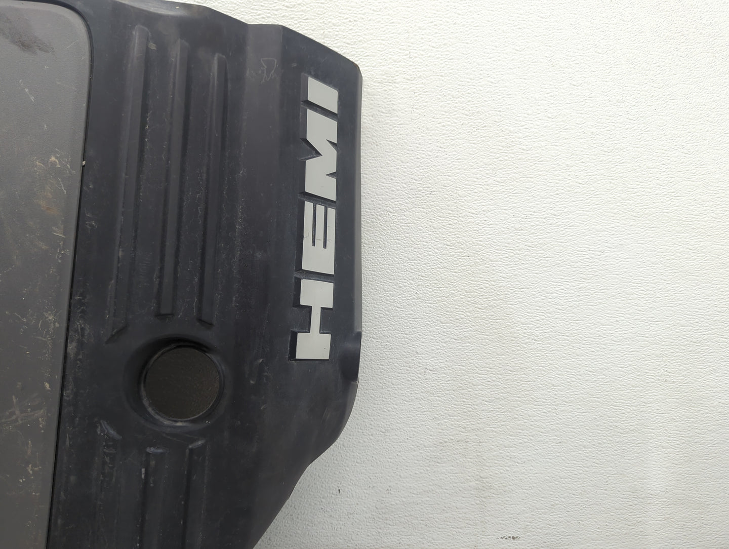 2013 Chrysler 300 Engine Cover Black - Oemusedautoparts1.com