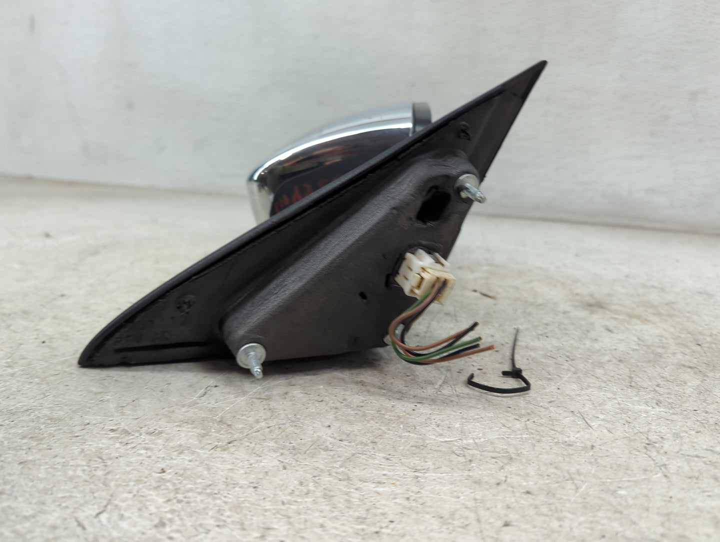 2013 Chrysler 300 Passenger Side View Mirror - Right Door Mirror OEM Used - Oemusedautoparts1.com