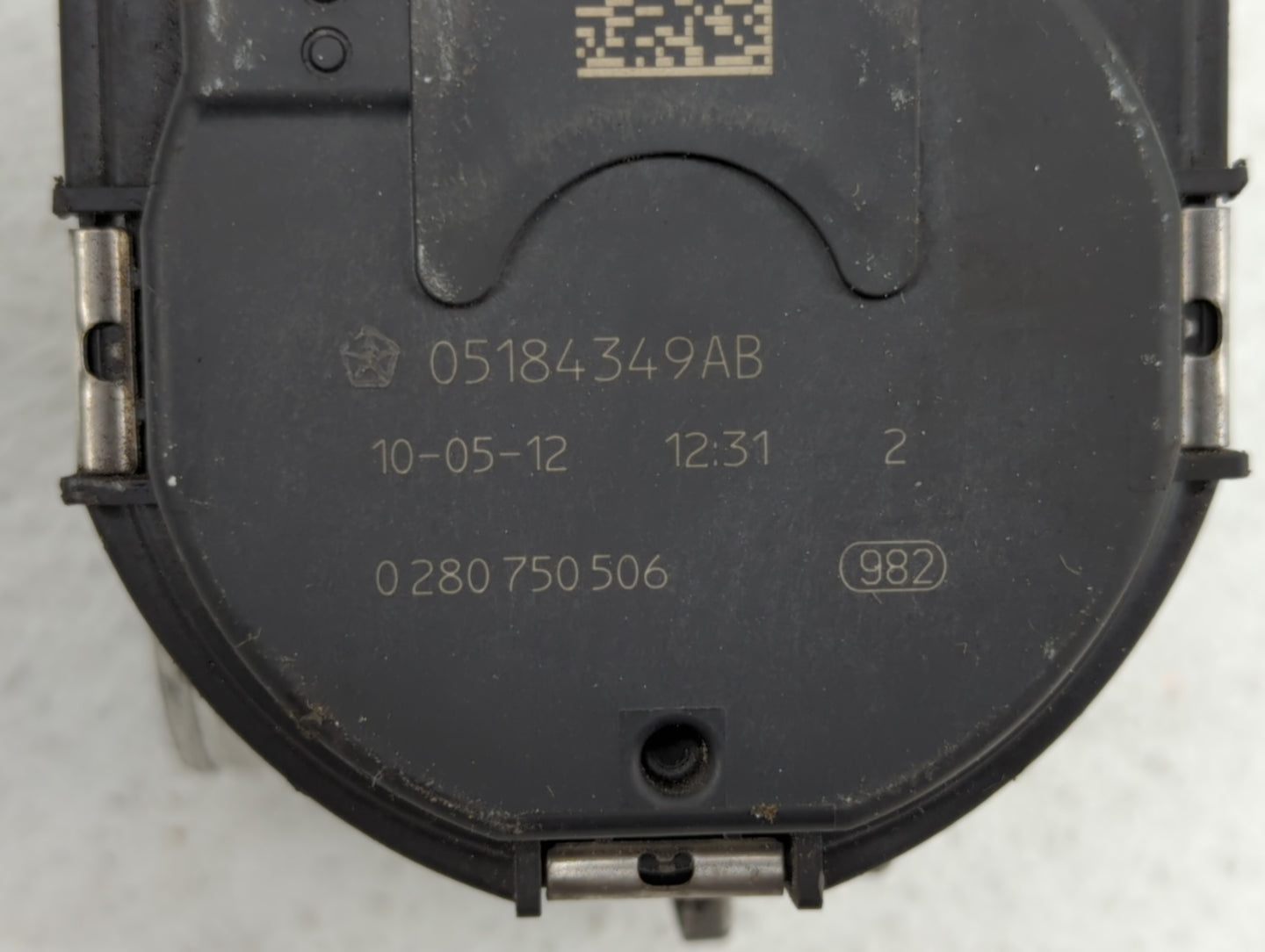 2011-2018 Chrysler 300 Throttle Body P/N:05184349AC 05184349AE, 05184349AF Fits Fits 2011 2012 2013 2014 2015 2016 2017 2018