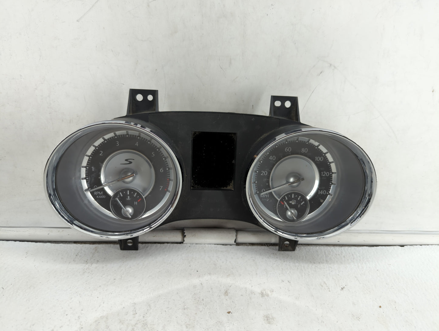 2013 Chrysler 300 Instrument Cluster Speedometer Gauges P/N:P05091745AC P05091739AD, P05091739AC, P05091740AD Fits OEM Used 