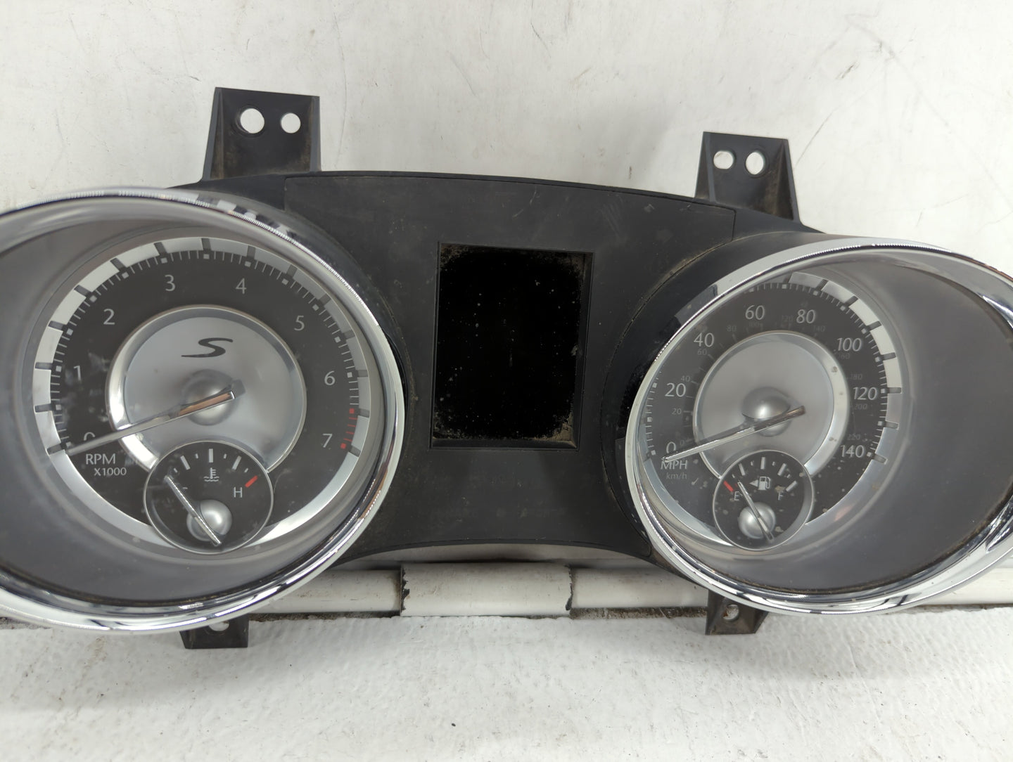 2013 Chrysler 300 Instrument Cluster Speedometer Gauges P/N:P05091745AC P05091739AD, P05091739AC, P05091740AD Fits OEM Used 
