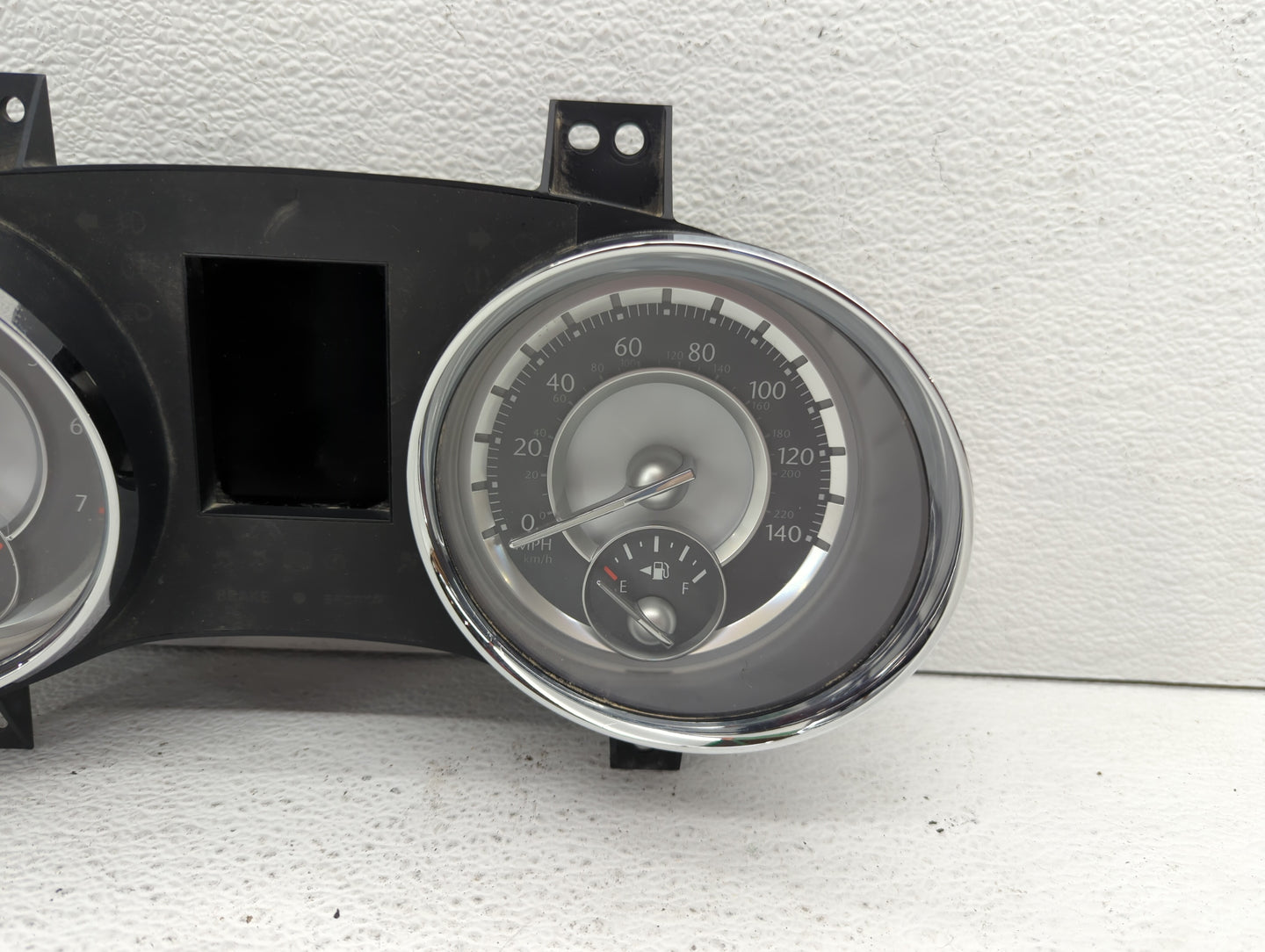 2011-2014 Chrysler 300 Axle Shaft Front Passenger Cv C/v - Oemusedautoparts1.com