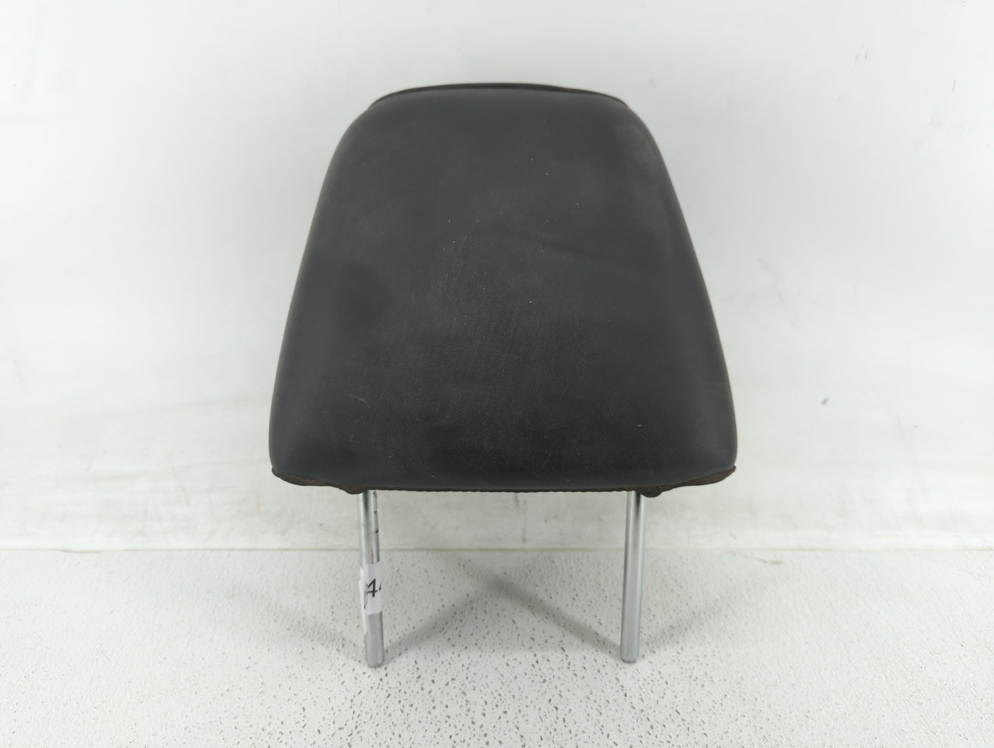 2011-2014 Chrysler 300 Headrest Head Rest Front Driver Passenger Seat - Oemusedautoparts1.com