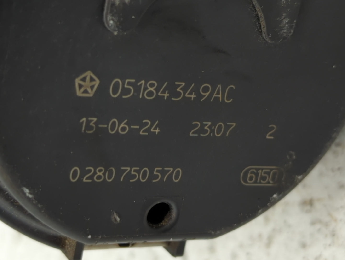 2011-2022 Chrysler 300 Throttle Body P/N:05184349AC Fits Fits 2011 2012 2013 2014 2015 2016 2017 2018 2019 2020 2021 2022 OE