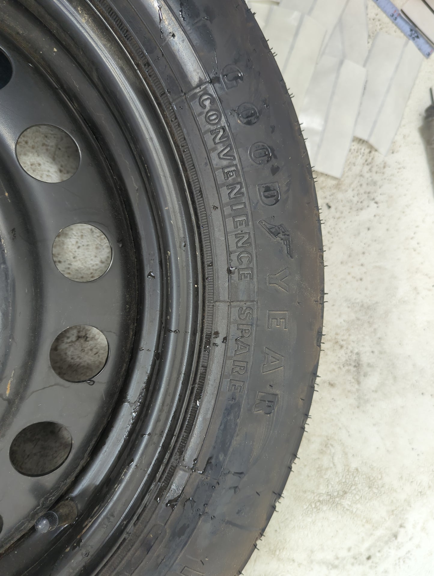 2013 Chrysler 300 Spare Donut Tire Wheel Rim Oem - Oemusedautoparts1.com