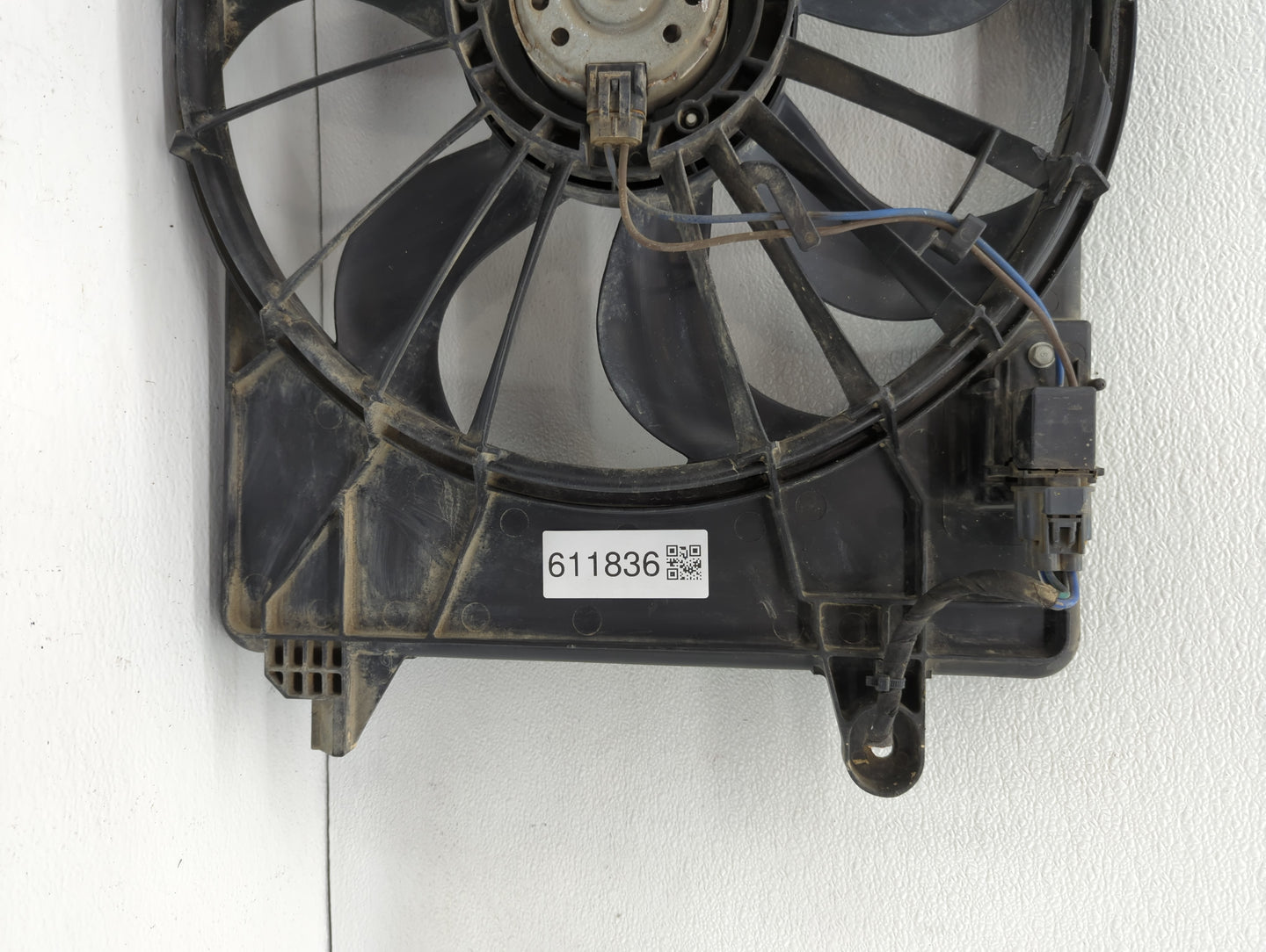 2011-2022 Chrysler 300 Left Radiator Fan Motor Assembly - Oemusedautoparts1.com