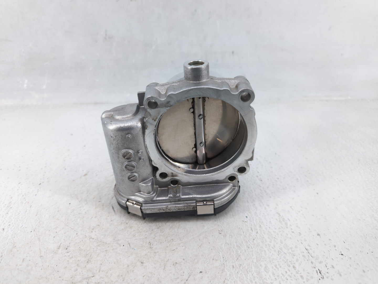 2011-2022 Chrysler 300 Throttle Body P/N:05184349AC 0 280 750 570 Fits OEM Used Auto Parts - Oemusedautoparts1.com