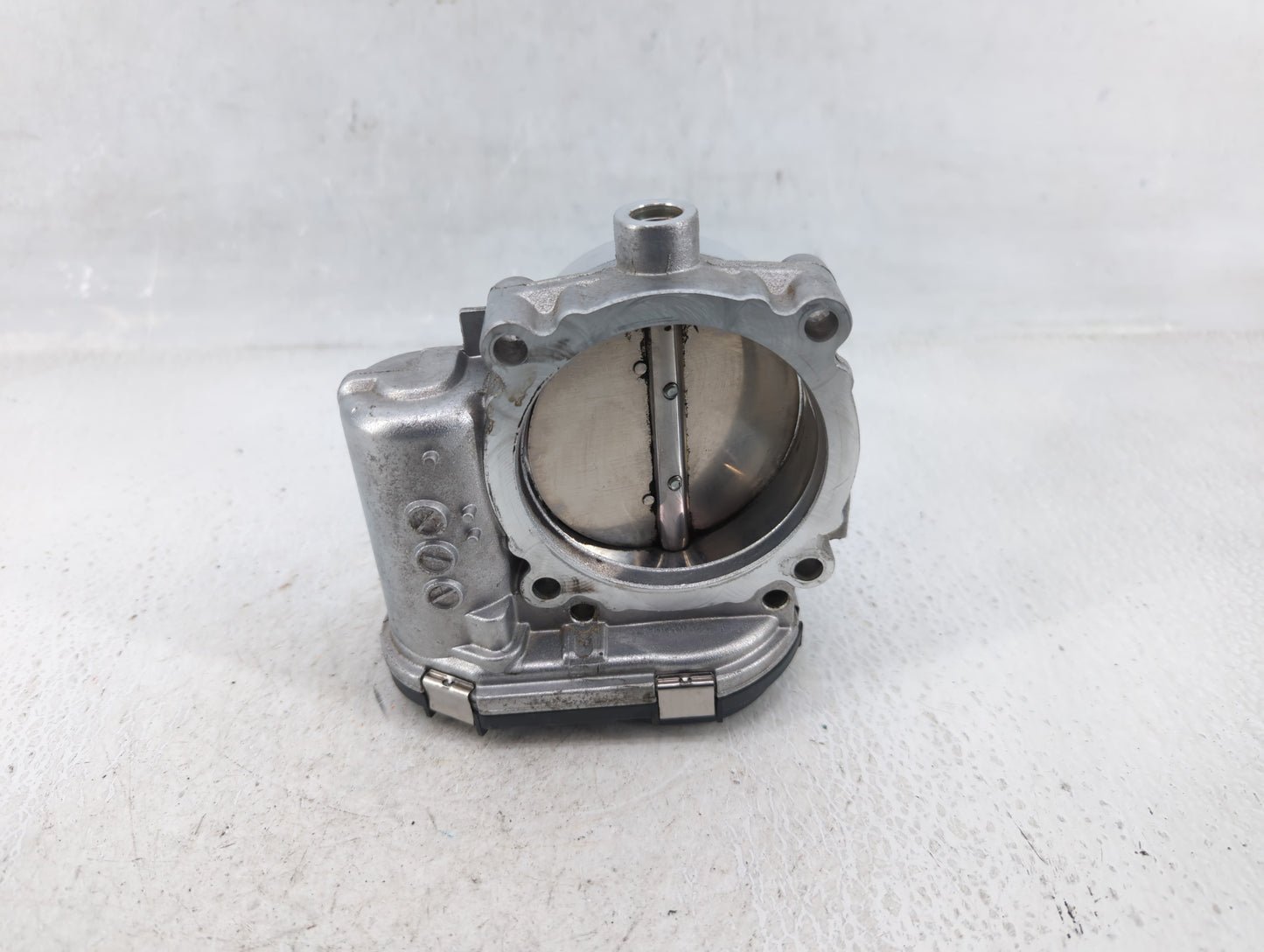 2011-2022 Chrysler 300 Throttle Body P/N:05184349AC 0 280 750 570 Fits OEM Used Auto Parts - Oemusedautoparts1.com