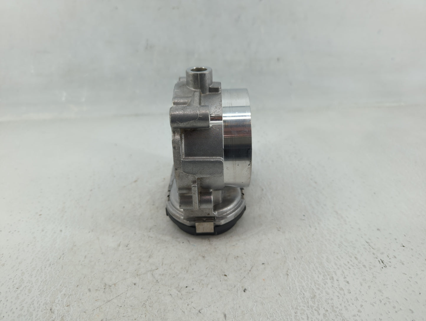 2011-2022 Chrysler 300 Throttle Body P/N:05184349AC 0 280 750 570 Fits OEM Used Auto Parts - Oemusedautoparts1.com
