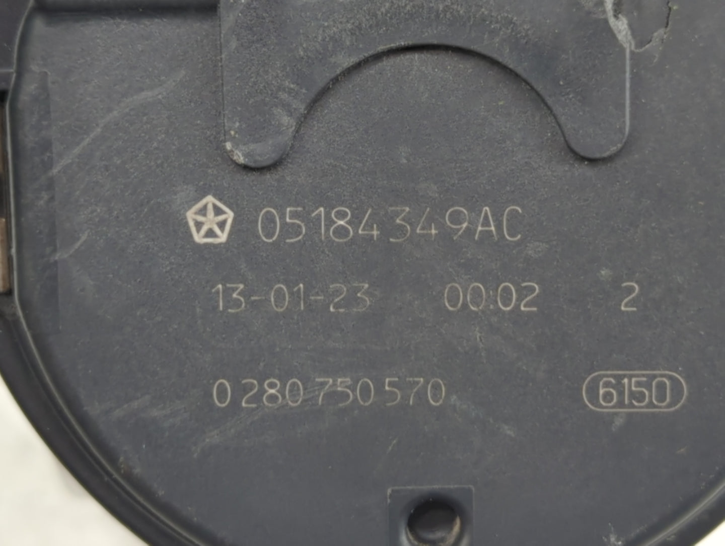 2011-2022 Chrysler 300 Throttle Body P/N:05184349AC 0 280 750 570 Fits OEM Used Auto Parts - Oemusedautoparts1.com