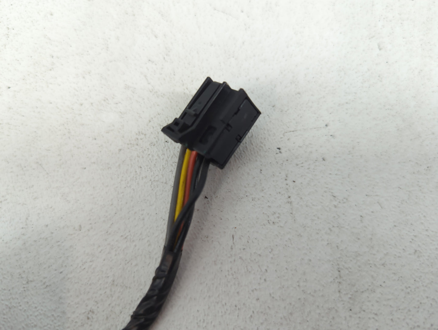 2012-2014 Chrysler 300 Driver Side View Mirror - Left Door Mirror OEM Used - Oemusedautoparts1.com