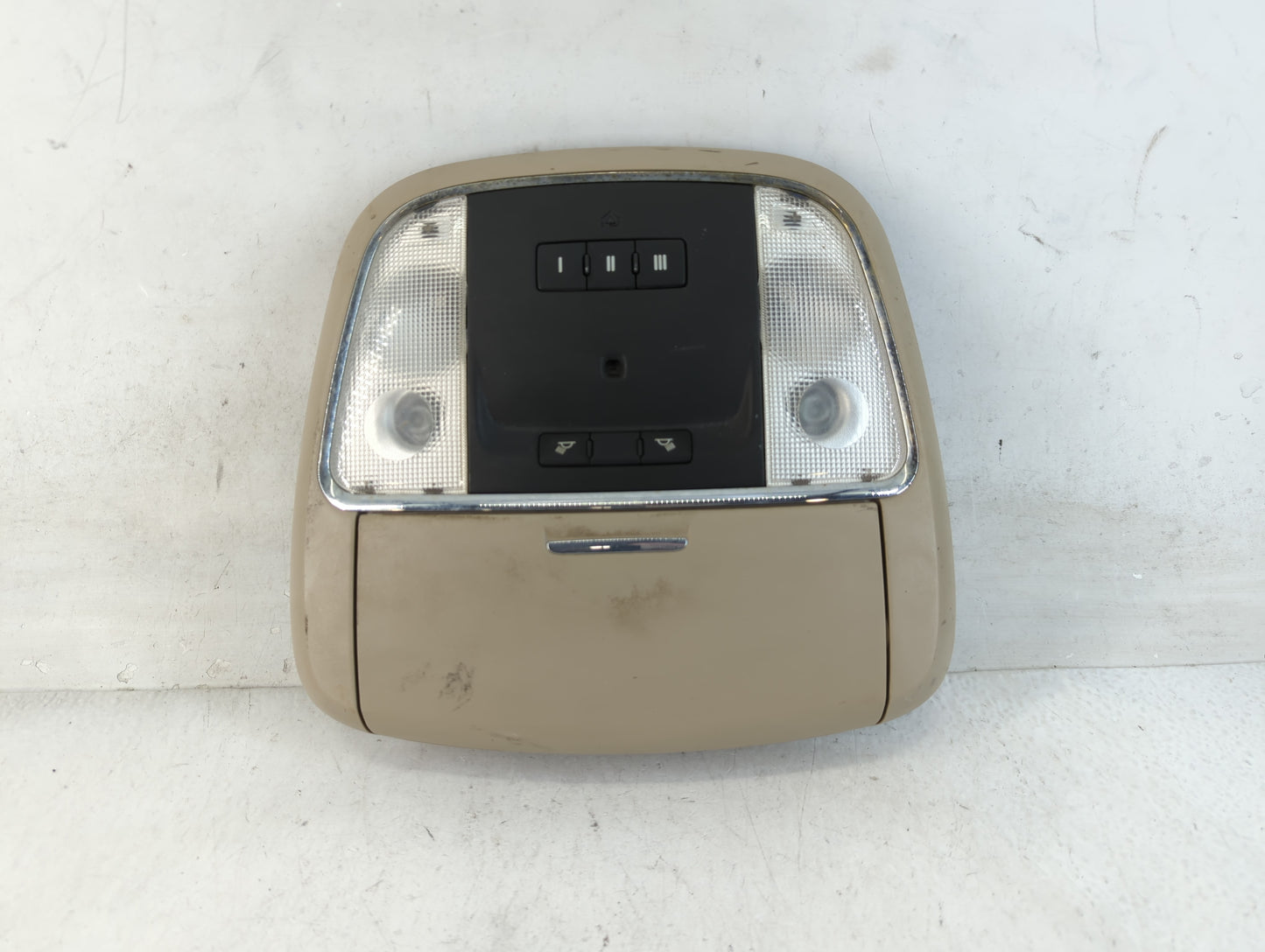 2013 Chrysler 300 Overhead Roof Console Interior Dome Light - Oemusedautoparts1.com