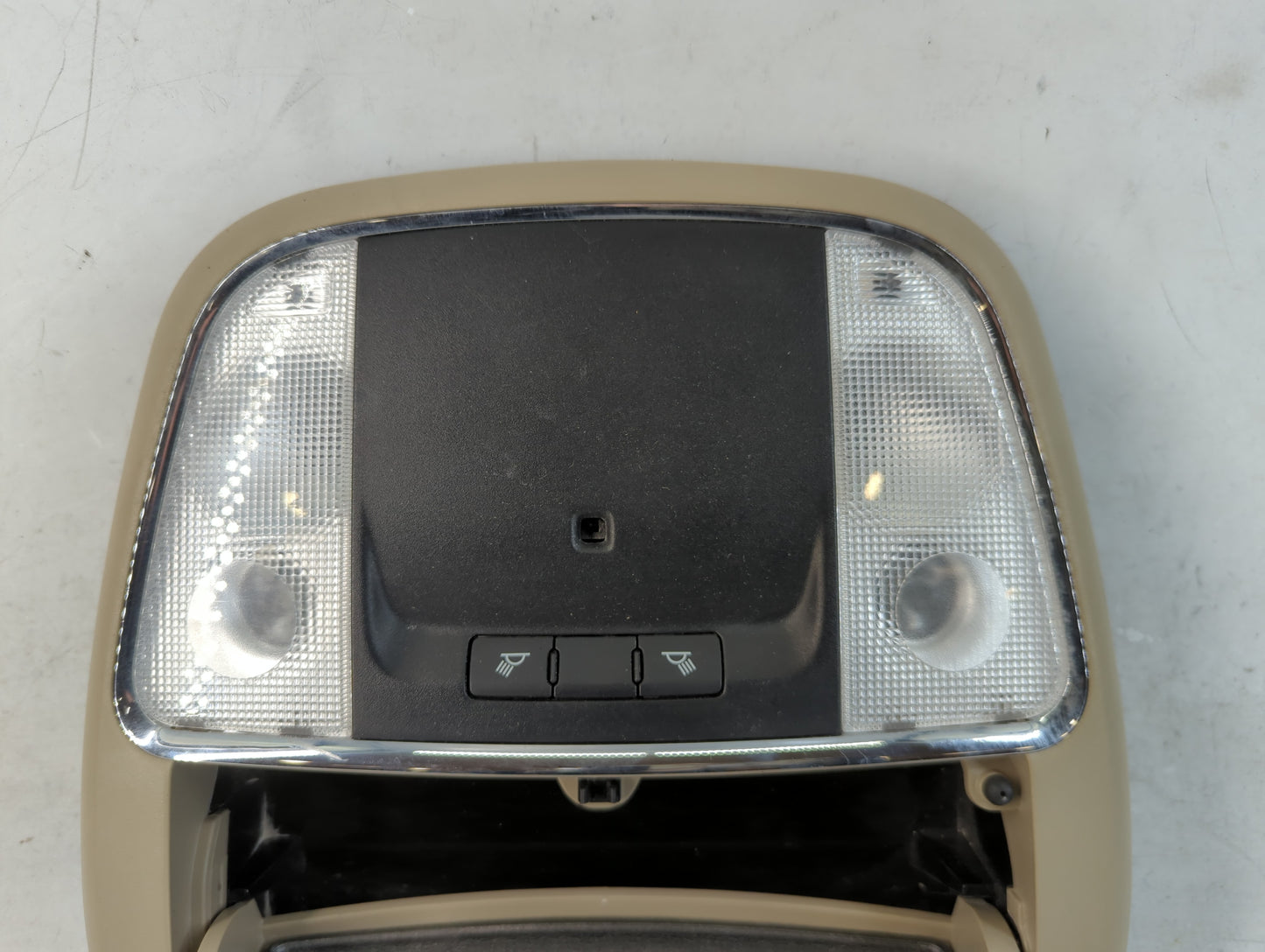 2013-2014 Chrysler 300 Overhead Roof Console 838913 - Oemusedautoparts1.com