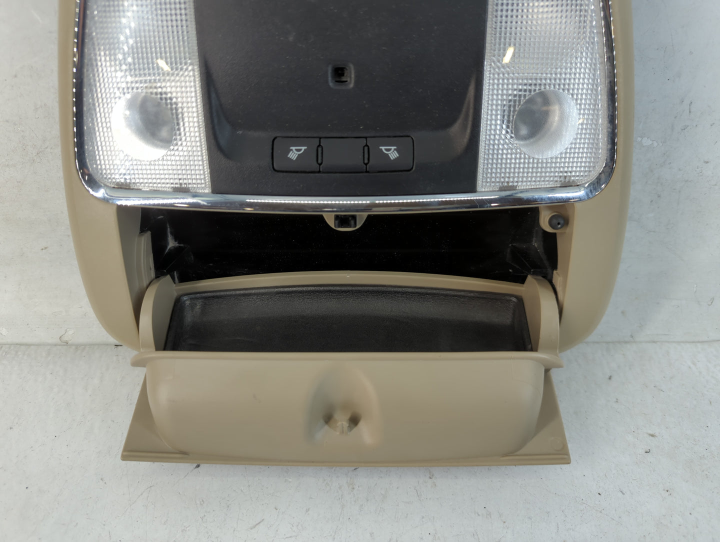2013-2014 Chrysler 300 Overhead Roof Console 838913 - Oemusedautoparts1.com